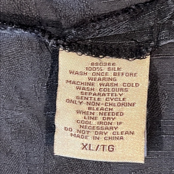 CASUAL BUTTON UP SHORT SLEEVED SHIRT (XL) - Picture 8 of 14